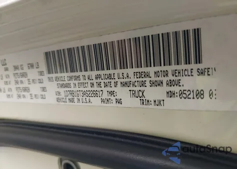 2010 Dodge Ram 1500 Slt/Sport/Trx z USA, uszkodzony, nr VIN 1D7RB1GT3AS226617